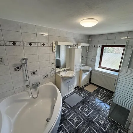 Suites11 Com - Contactless Check-in Schlusslberg