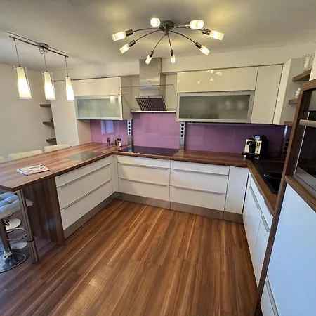 Suites11 Com - Contactless Check-in Apartment